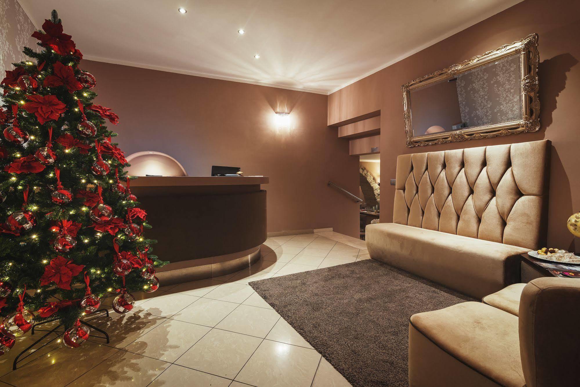 Hotel Centrale Ольбия Экстерьер фото